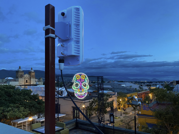 Telefónica Extends Coverage with Decentralized Mobile Infrastructure
